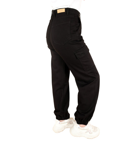 Baggy black pants