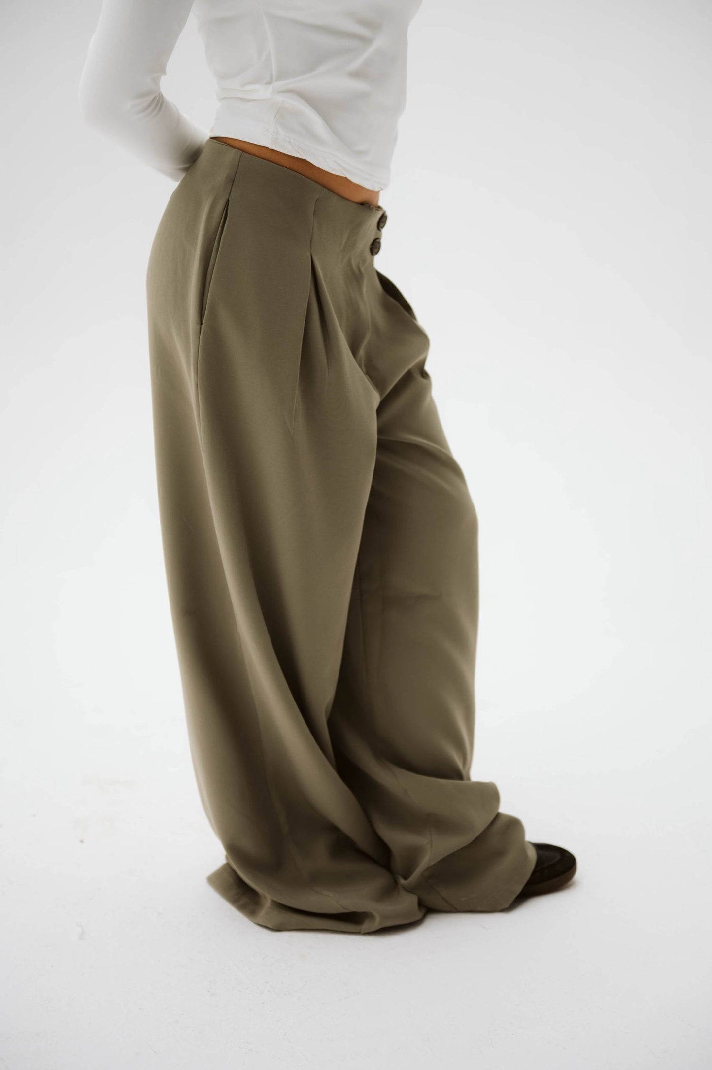 Olive tailored pants one size