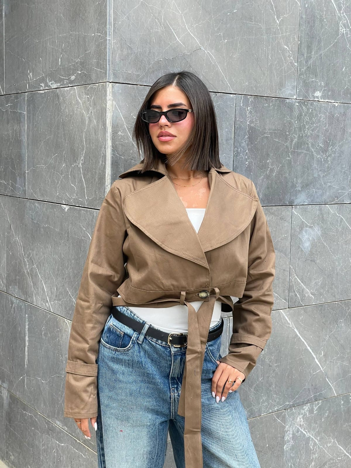 Dark beige cropped belt-tie trench jacket