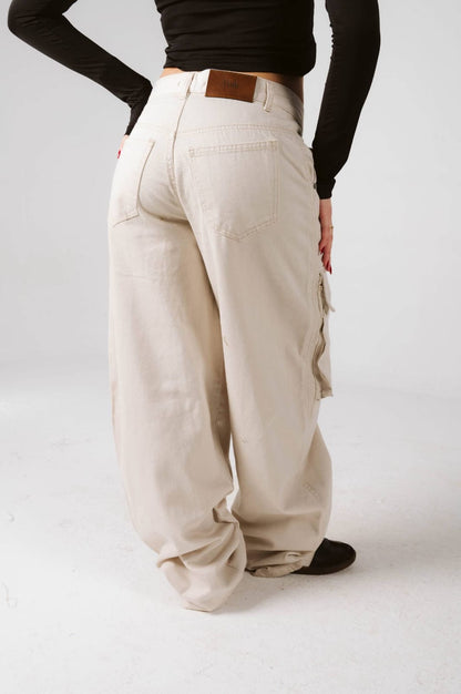 Beige cargo jeans