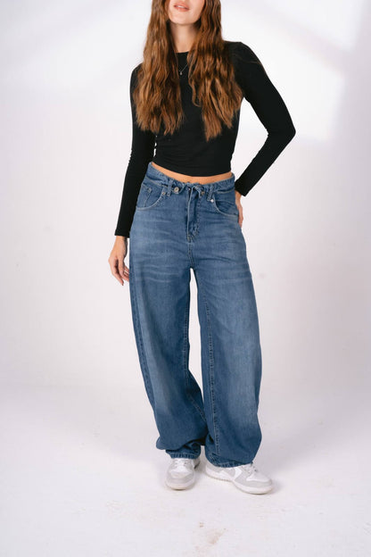 Straight classic blue jeans