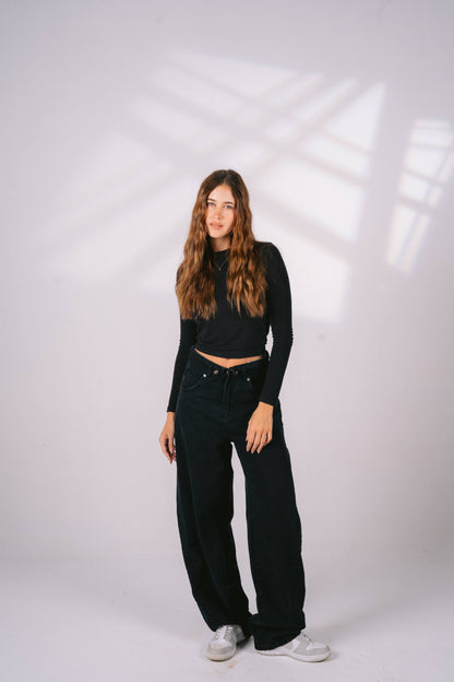 Black straight classic jeans